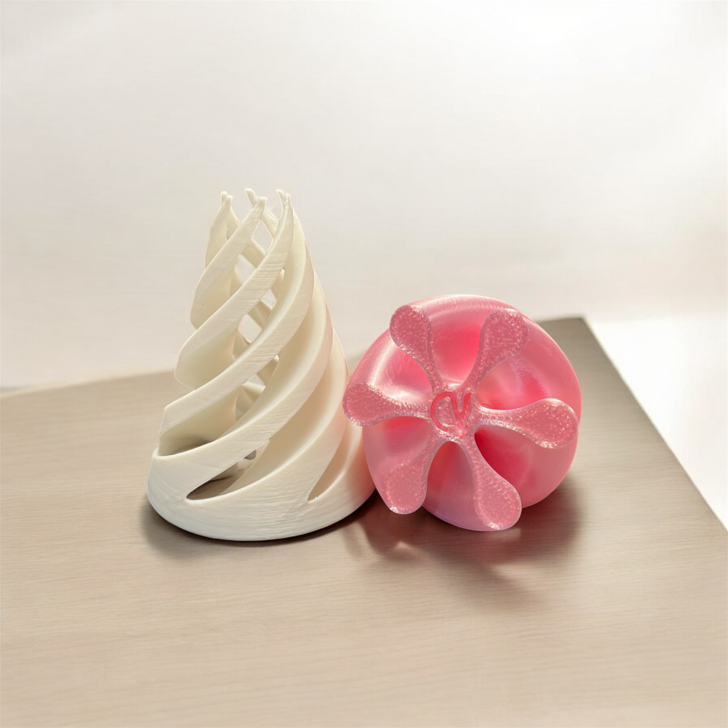 CONE VORTEX - Blanc et Rose