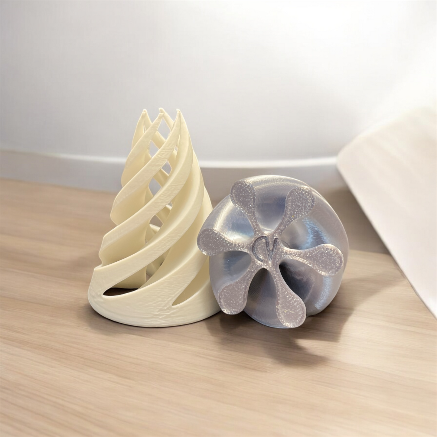 CONE VORTEX - Blanc et Argent